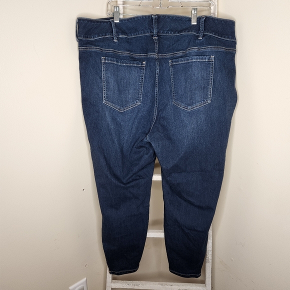 Torrid 26R Premium Stretch Medium wash button fly zipper hem jegging - Picture 7 of 7